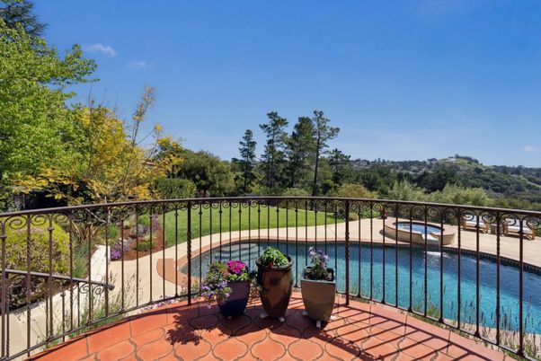 Exterior, Pool, Other