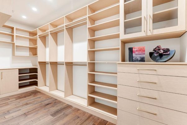 Interior, Recessed Lighting, Walk-in Closets, Wood Texture Flooring