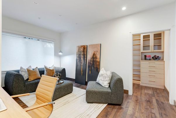 Interior, Living room, Recessed Lighting, Wood Texture Flooring