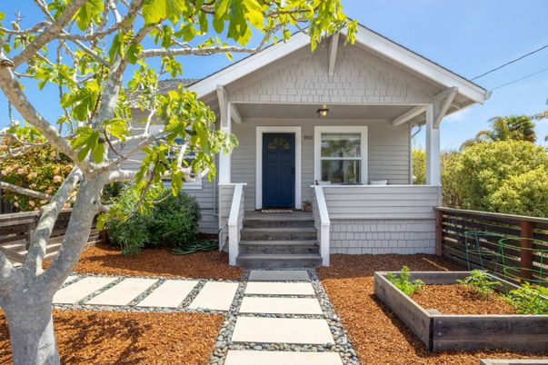 Exterior, Facade, American Craftsman