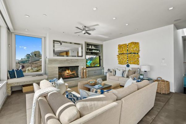 Fireplace, Interior, Living room, Recessed Lighting