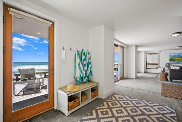 Interior, Recessed Lighting, Water