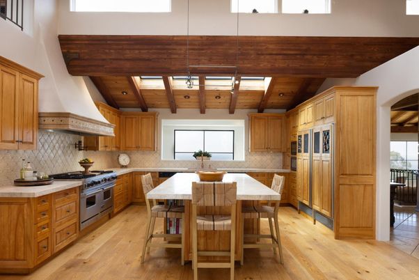 Dining room, Interior, Kitchen, Pendant Lights, Stainless Steel Appliances, Wooden Beams, Wooden Ceilings, Wood Texture Flooring