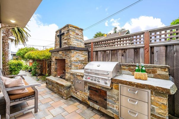 Exterior, Fireplace