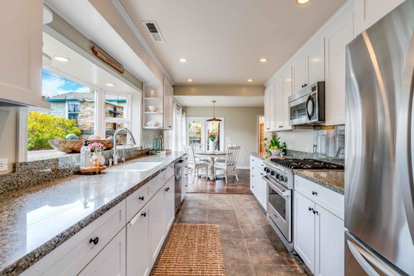 Dining room, Interior, Kitchen, Pendant Lights, Recessed Lighting, Stainless Steel Appliances