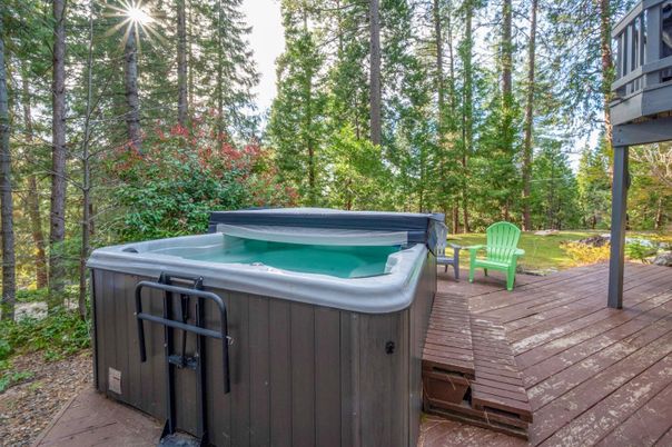 Exterior, Hot Tub