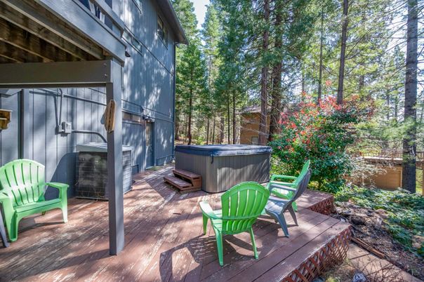 Exterior, Hot Tub