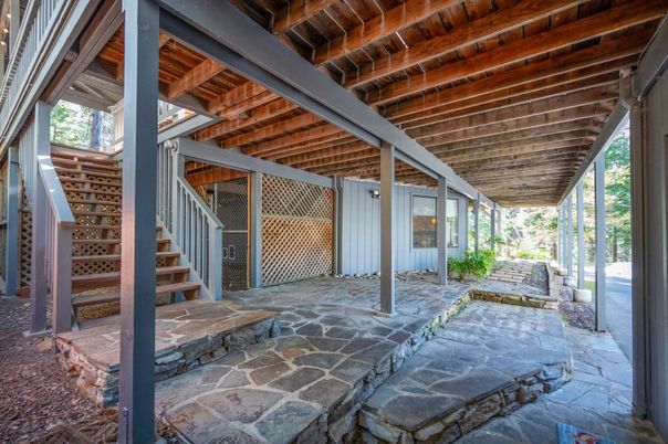 Exterior, Wooden Beams