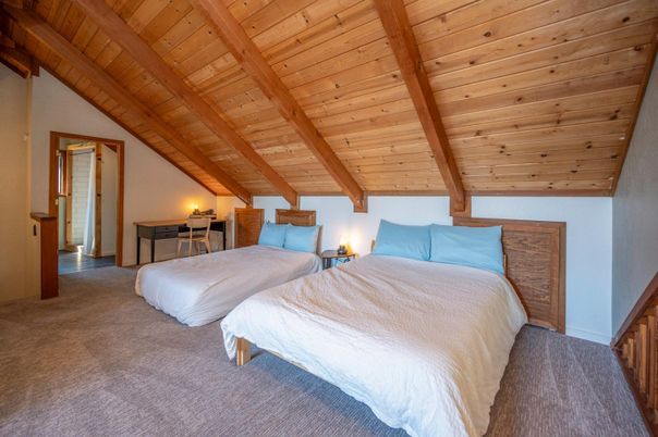 Bedroom, Interior, Wooden Beams, Wooden Ceilings