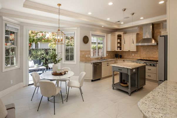 Dining room, Interior, Kitchen, Pendant Lights, Recessed Lighting, Stainless Steel Appliances