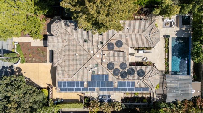 Exterior, Drone