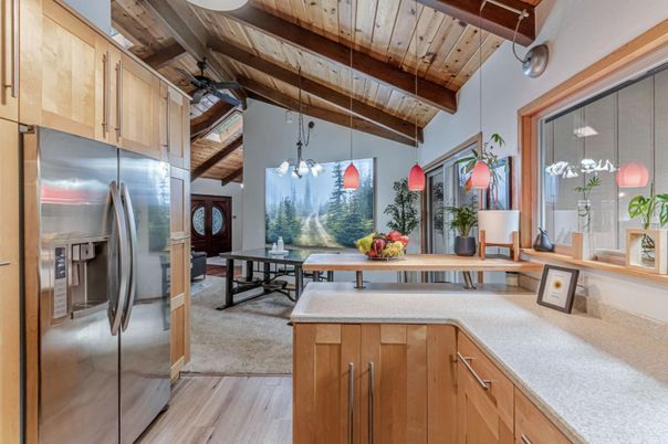 Dining room, Interior, Kitchen, Pendant Lights, Stainless Steel Appliances, Wooden Beams, Wooden Ceilings, Wood Texture Flooring