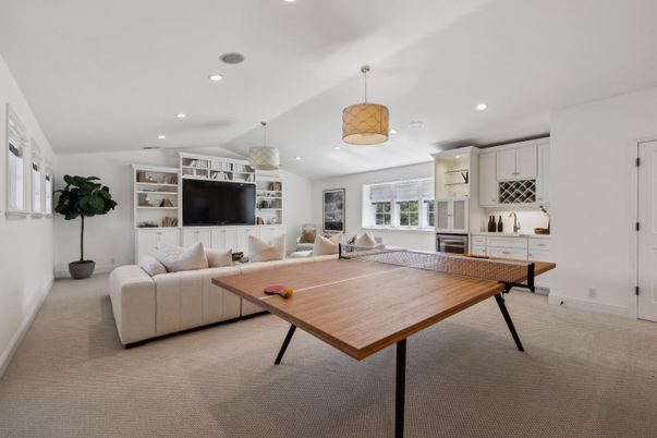 Game Room, Interior, Living room, Pendant Lights, Recessed Lighting