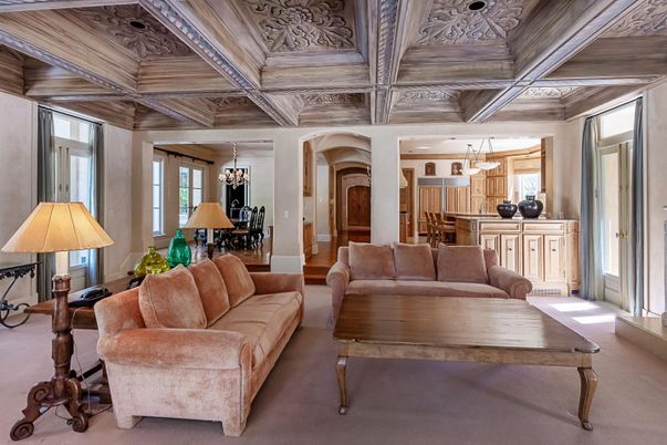Chandelier, Dining room, Interior, Kitchen, Living room, Pendant Lights