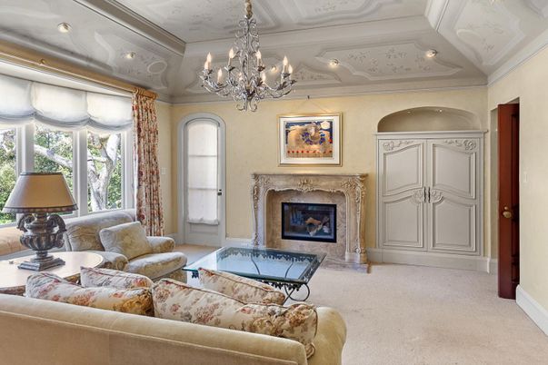 Chandelier, Fireplace, Interior, Living room, Recessed Lighting
