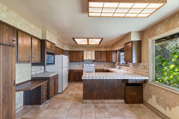 Interior, Kitchen, Tile Countertops