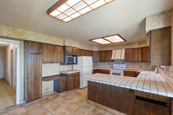 Interior, Kitchen, Tile Countertops