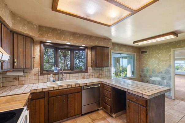 Interior, Kitchen, Tile Countertops