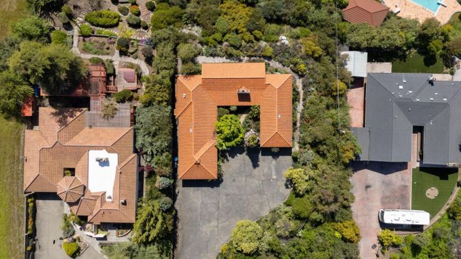 Exterior, Drone