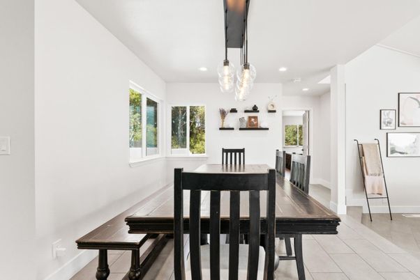 Dining room, Interior, Pendant Lights, Recessed Lighting