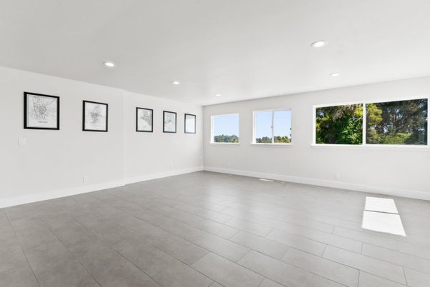 Empty room, Interior, Recessed Lighting