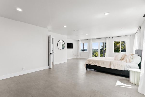 Bedroom, Interior, Recessed Lighting