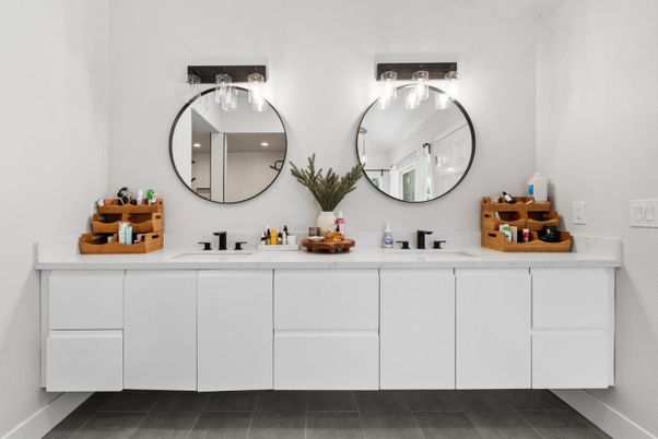 Bathroom, Dual Sink Vanities, Interior