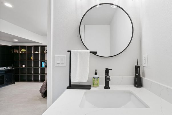Bathroom, Interior, Recessed Lighting