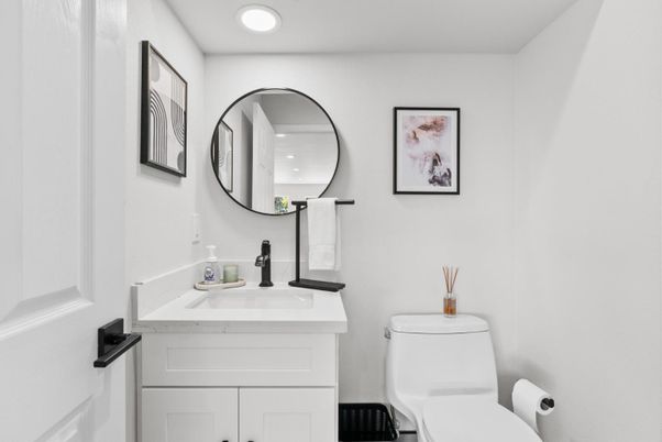 Bathroom, Interior, Recessed Lighting