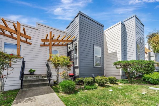 Exterior, Facade, None