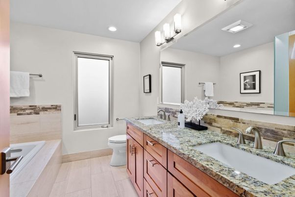 Bathroom, Dual Sink Vanities, Interior, Recessed Lighting
