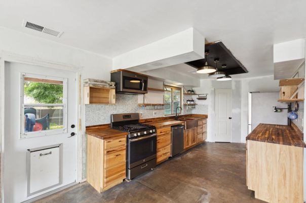 Interior, Kitchen, Pendant Lights, Stainless Steel Appliances