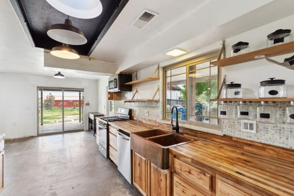 Interior, Kitchen, Stainless Steel Appliances