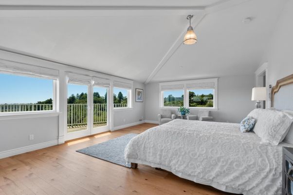 Bedroom, Interior, Pendant Lights, Wood Texture Flooring