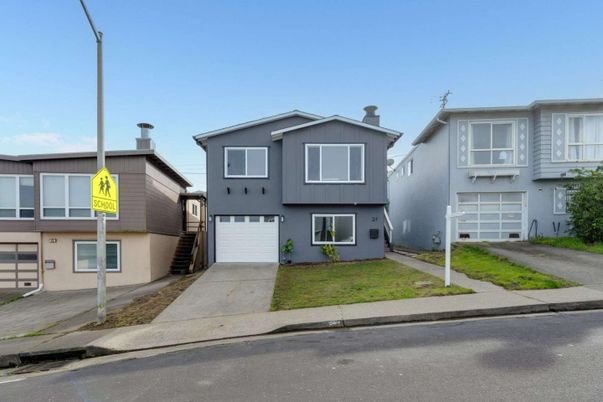 Attached, Exterior, Facade, Raised Ranch