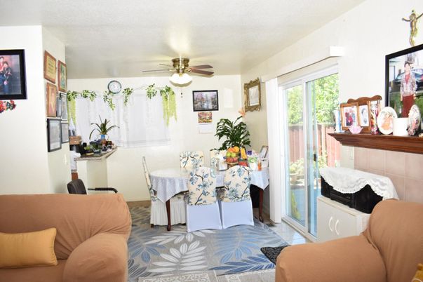 Dining room, Interior