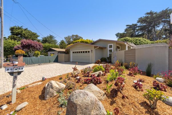 Detached Garage, Exterior