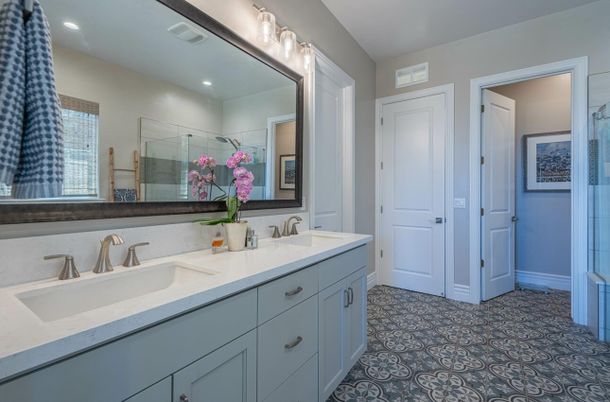 Bathroom, Dual Sink Vanities, Interior, Recessed Lighting