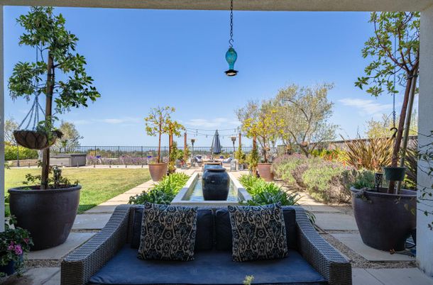 Backyard, Exterior, Pendant Lights