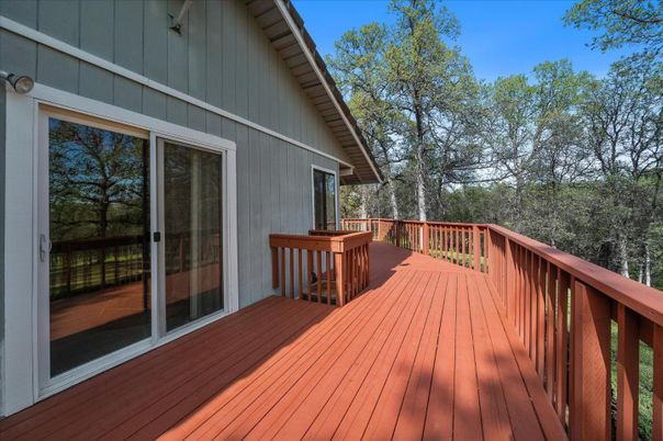 Exterior, Wood Texture Flooring