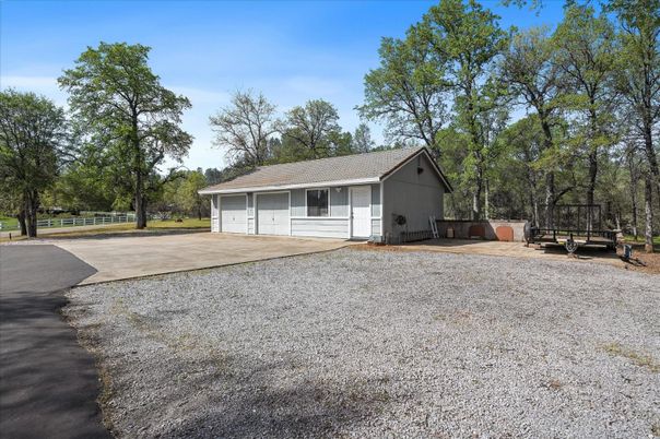 Backyard, Detached Garage, Exterior