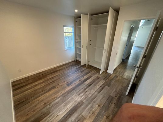 Empty room, Interior, Recessed Lighting, Wood Texture Flooring