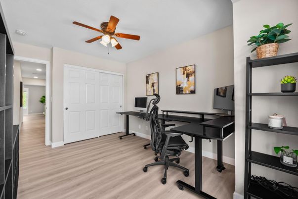Home Office, Interior, Recessed Lighting, Wood Texture Flooring