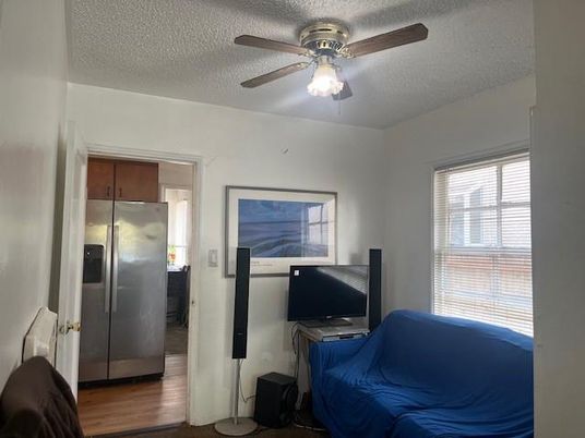 Interior, Stainless Steel Appliances, Wood Texture Flooring