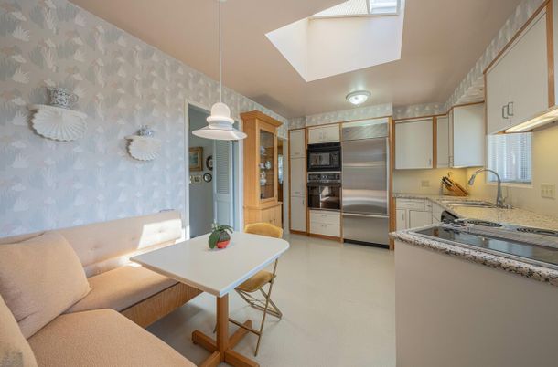 Interior, Kitchen, Pendant Lights, Stainless Steel Appliances