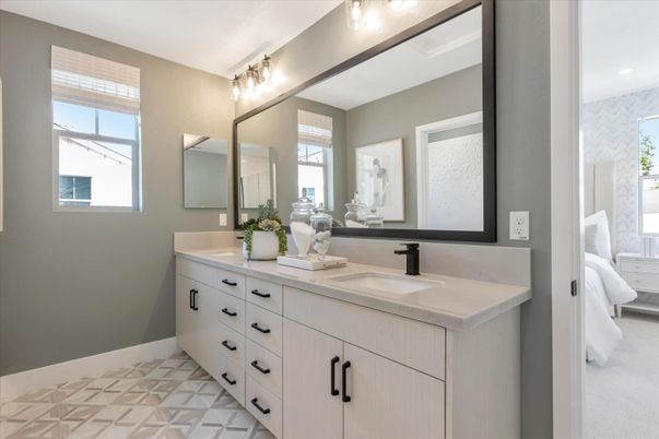 Bathroom, Dual Sink Vanities, Interior, Recessed Lighting