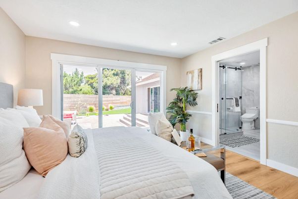 Chandelier, Interior, Kitchen, Recessed Lighting, Stainless Steel Appliances, Wood Texture Flooring