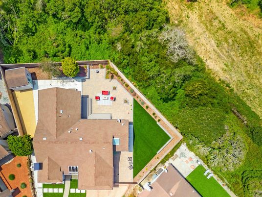 Attached, Exterior, Facade, Ranch