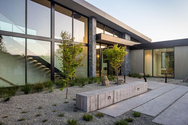Backyard, Exterior, Facade, Modern