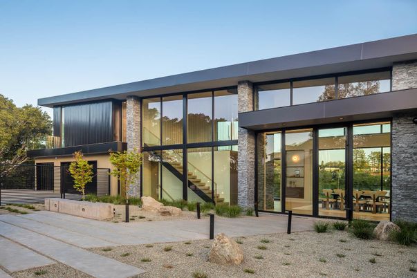 Exterior, Facade, Modern